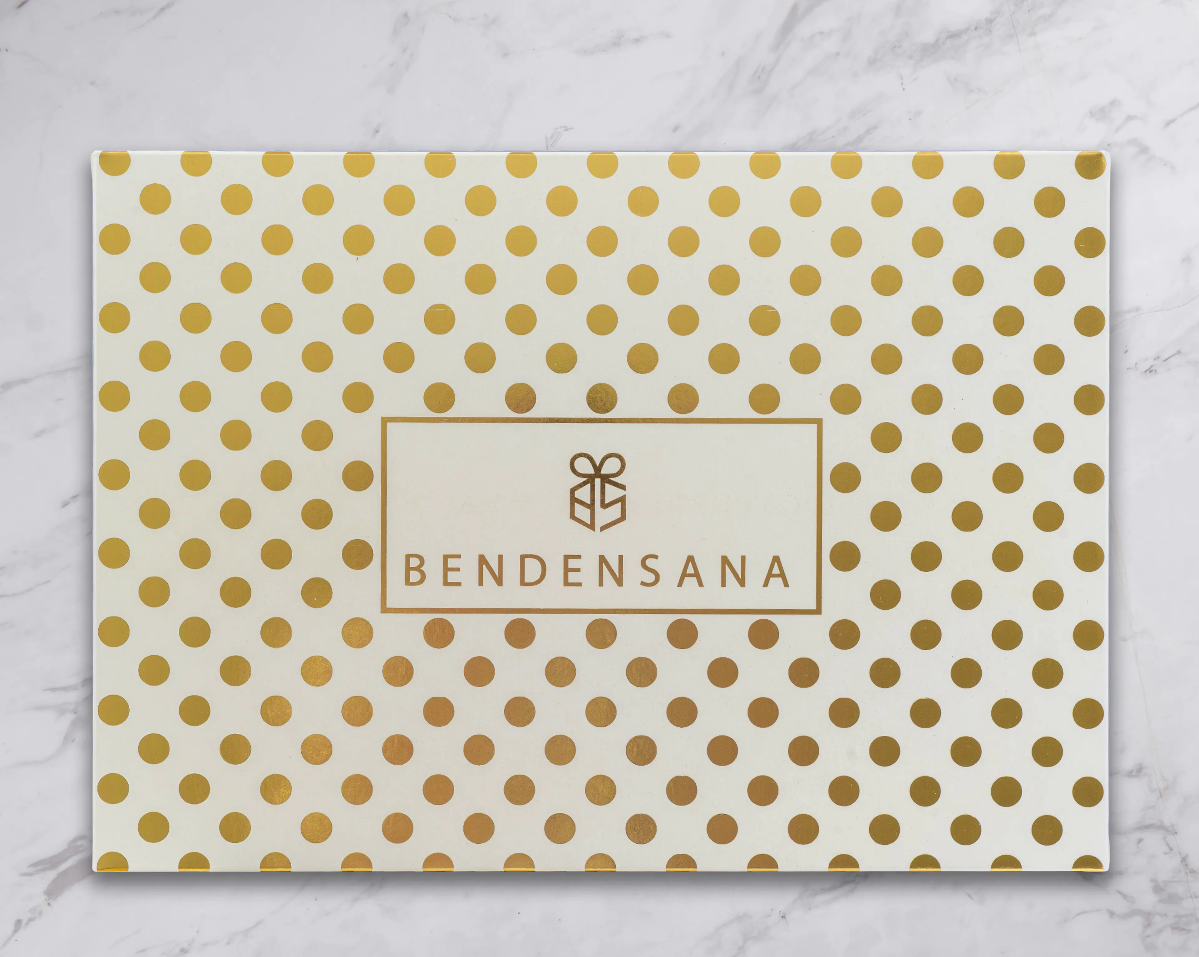 /blobs/dotted-golden-red-aa78f24428654ee2b28ded2e37913698.webp?ts=06052043