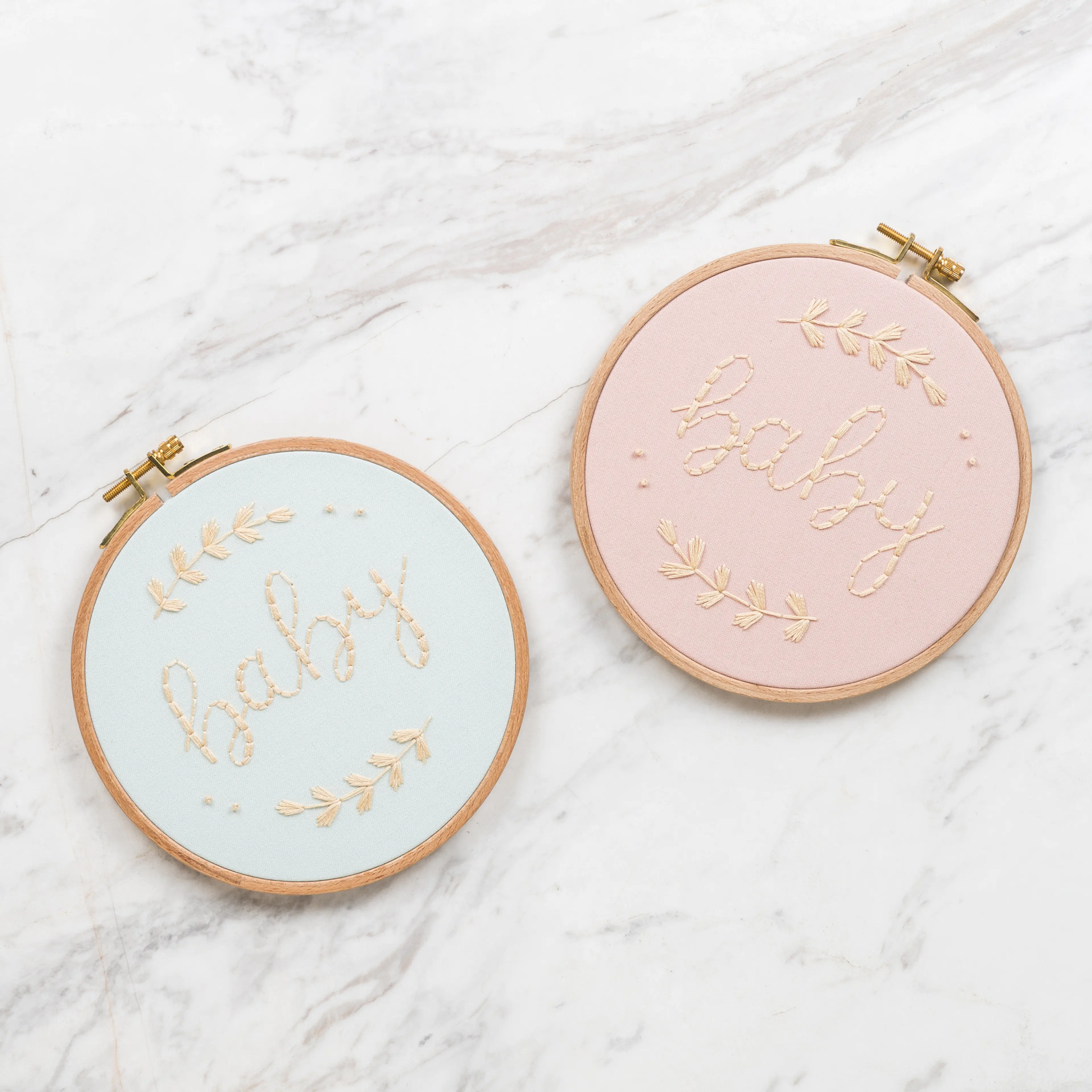 /blobs/grannys-hoop-mavi-el-isi-baby-nakisli-kasnak-tablo-889040594aa44bd0bf87be373902d167.webp?ts=09132142