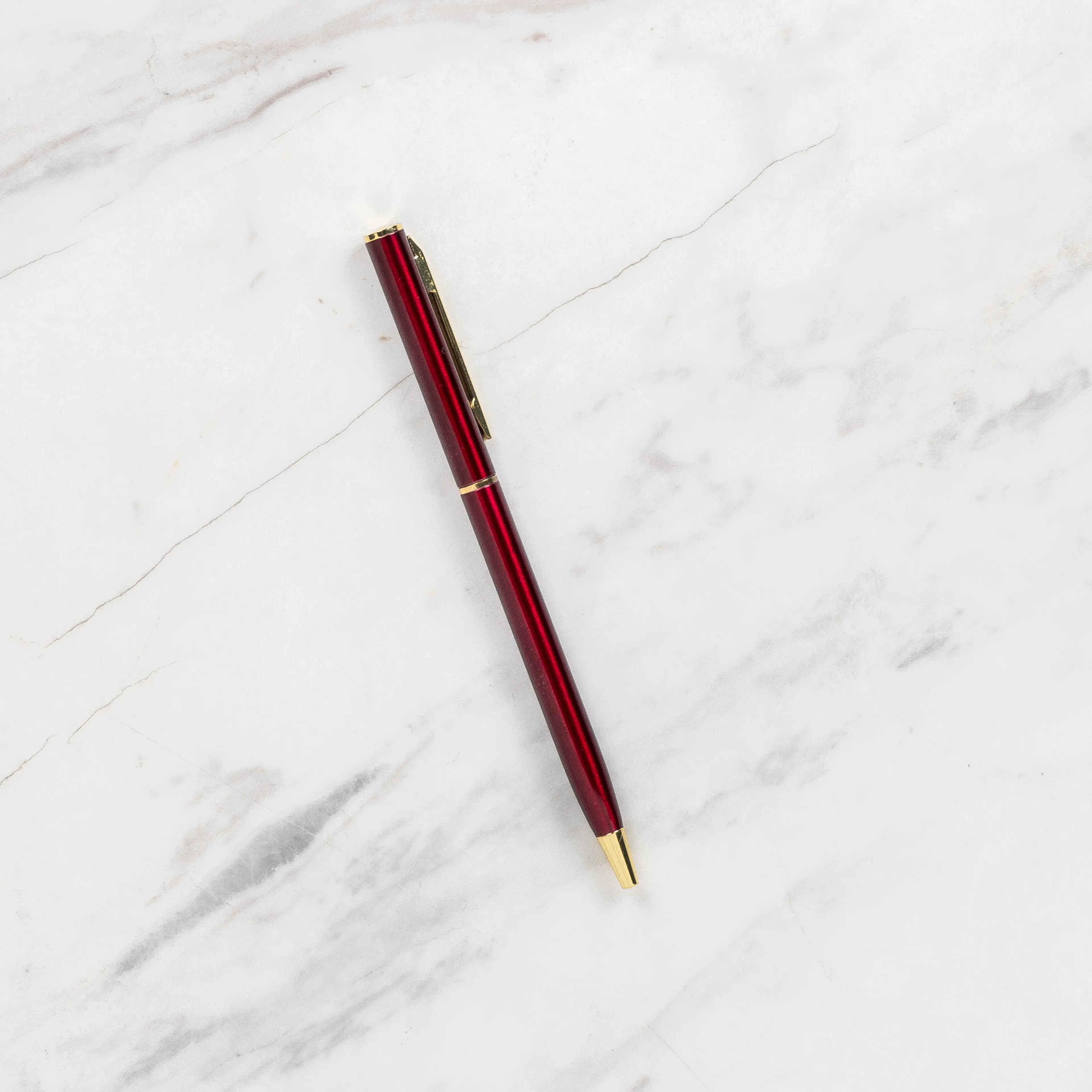 /blobs/kirmizi-gold-tukenmez-kalem-d99e40be7f3d446fa7f87a7ef985b95f.webp?ts=09132142