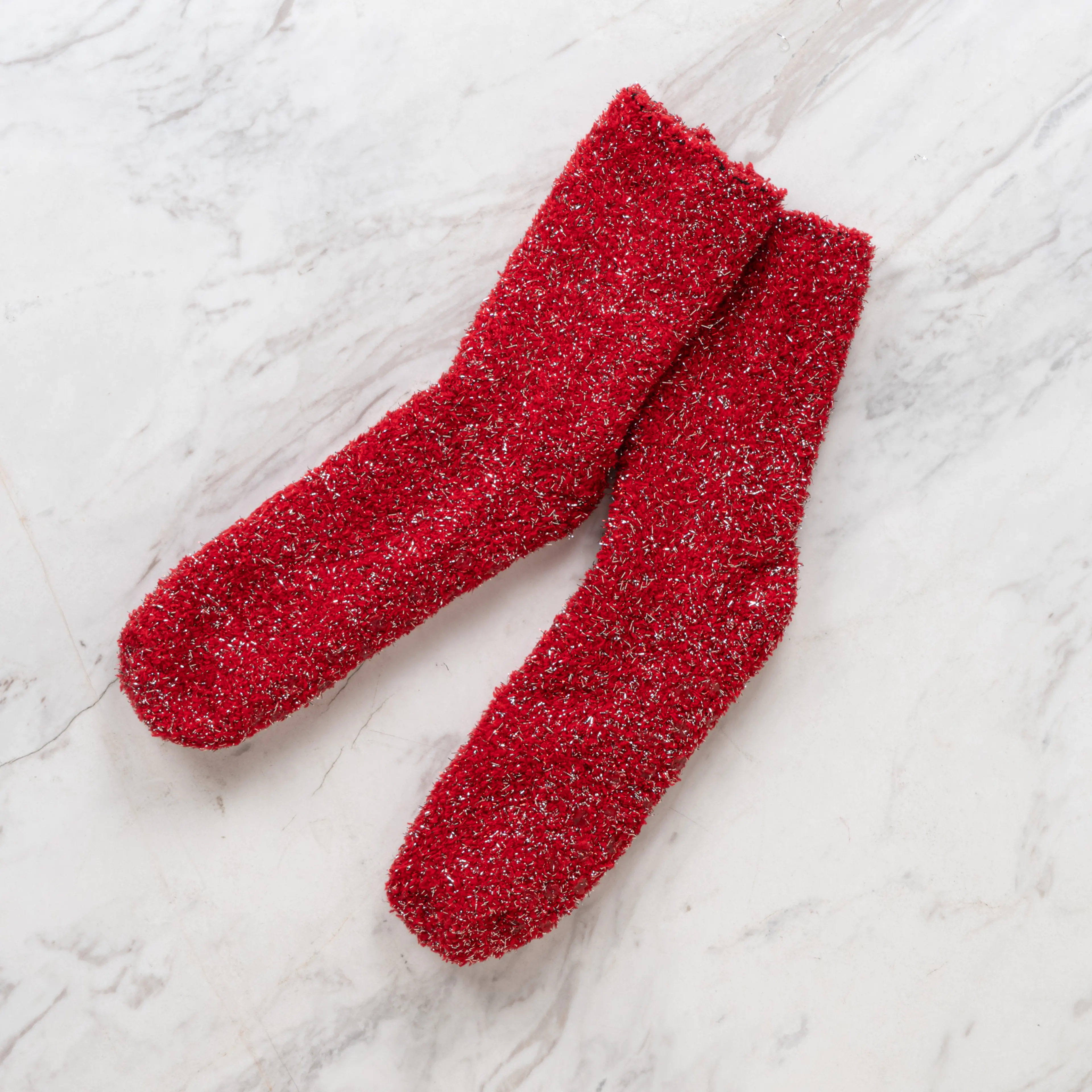 /blobs/kirmizi-simli-corap-c219bf644bda4238b248893156094dc5.webp?ts=09132142