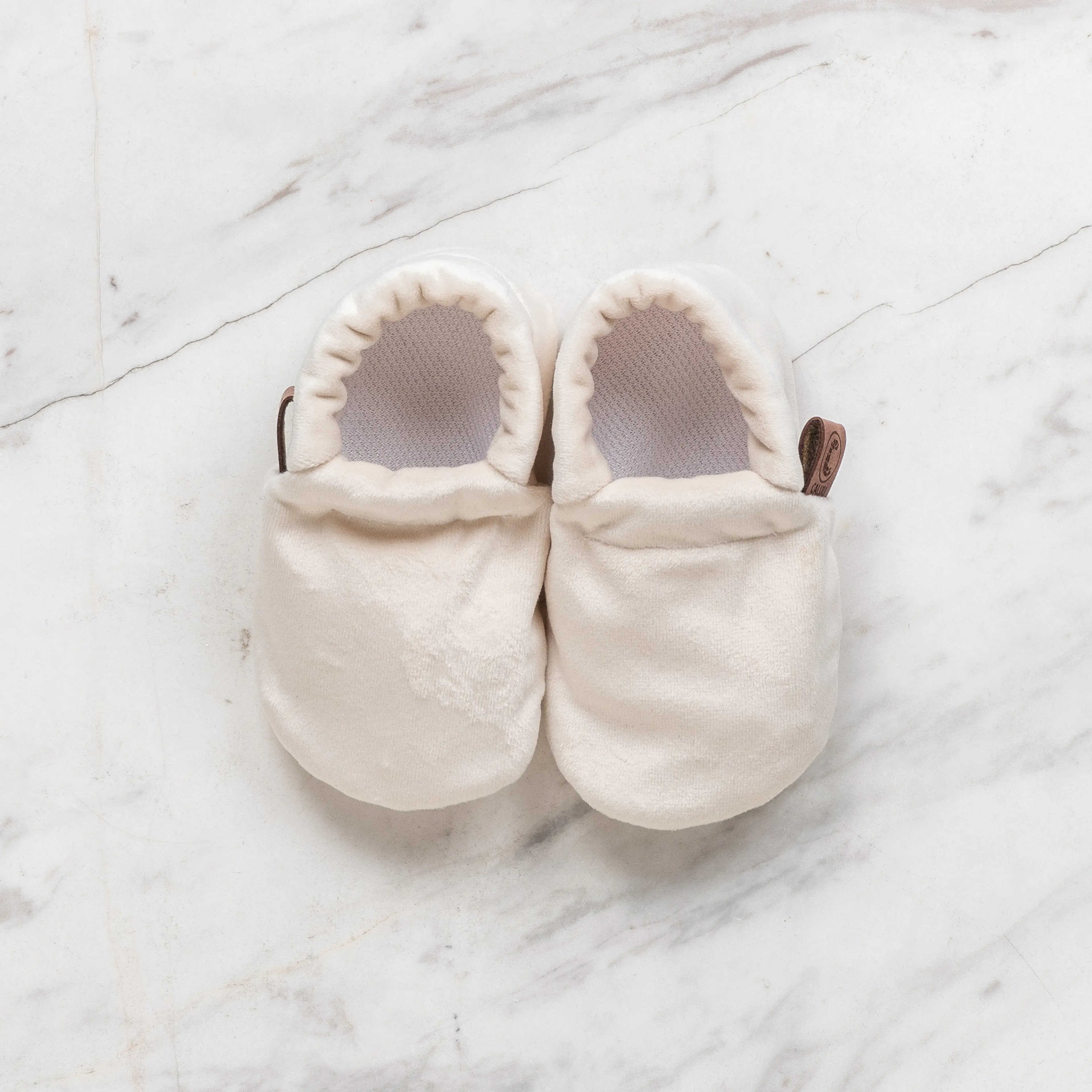 /blobs/krem-kadife-17-18-numara-bebek-patik-c715d3f4e9dc4804aa48c7245679ddca.webp?ts=09132142