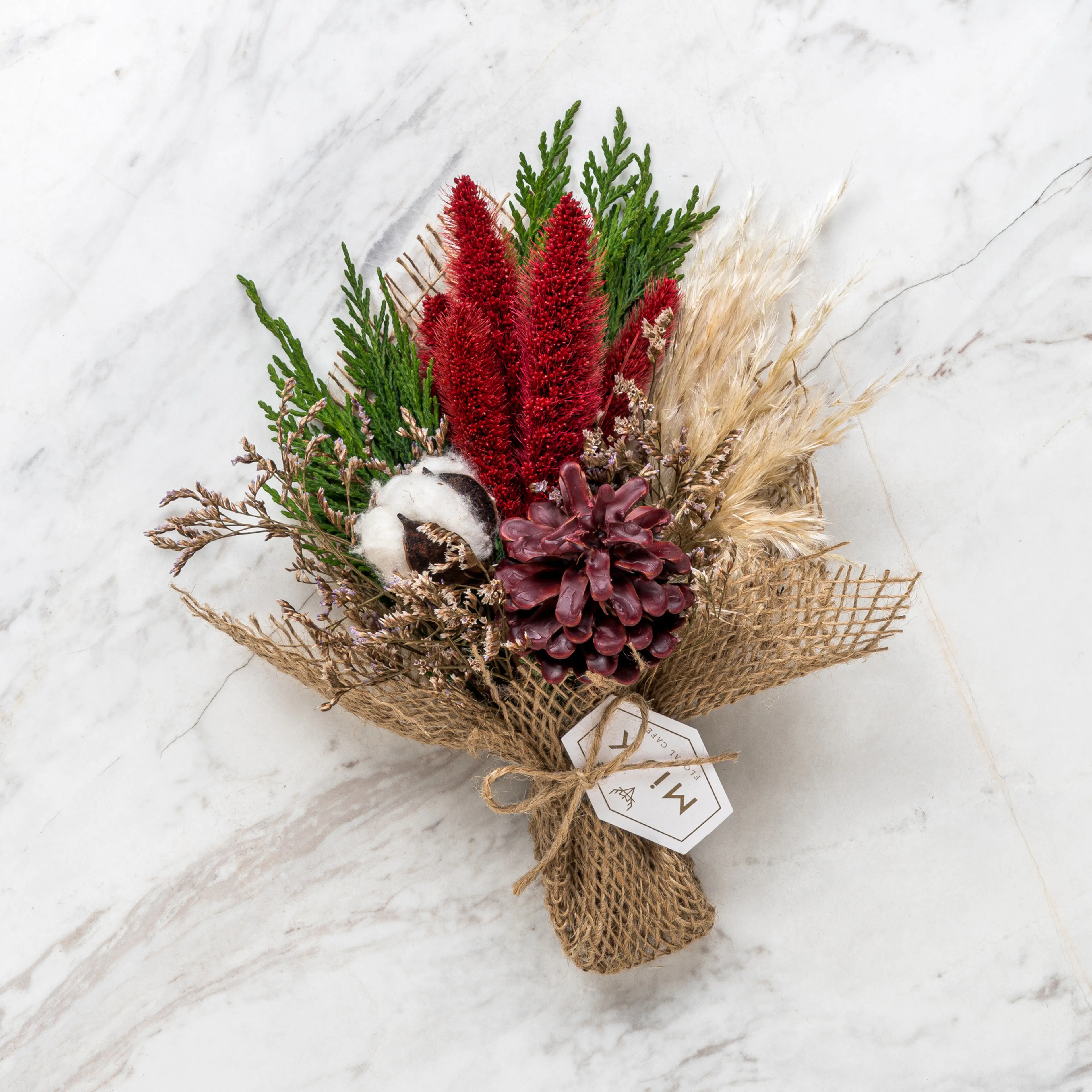 /blobs/misk-kozalakli-kuru-cicek-aranjmani-1467a13bcf2442f98fce425385c7bf58.webp?ts=09132142