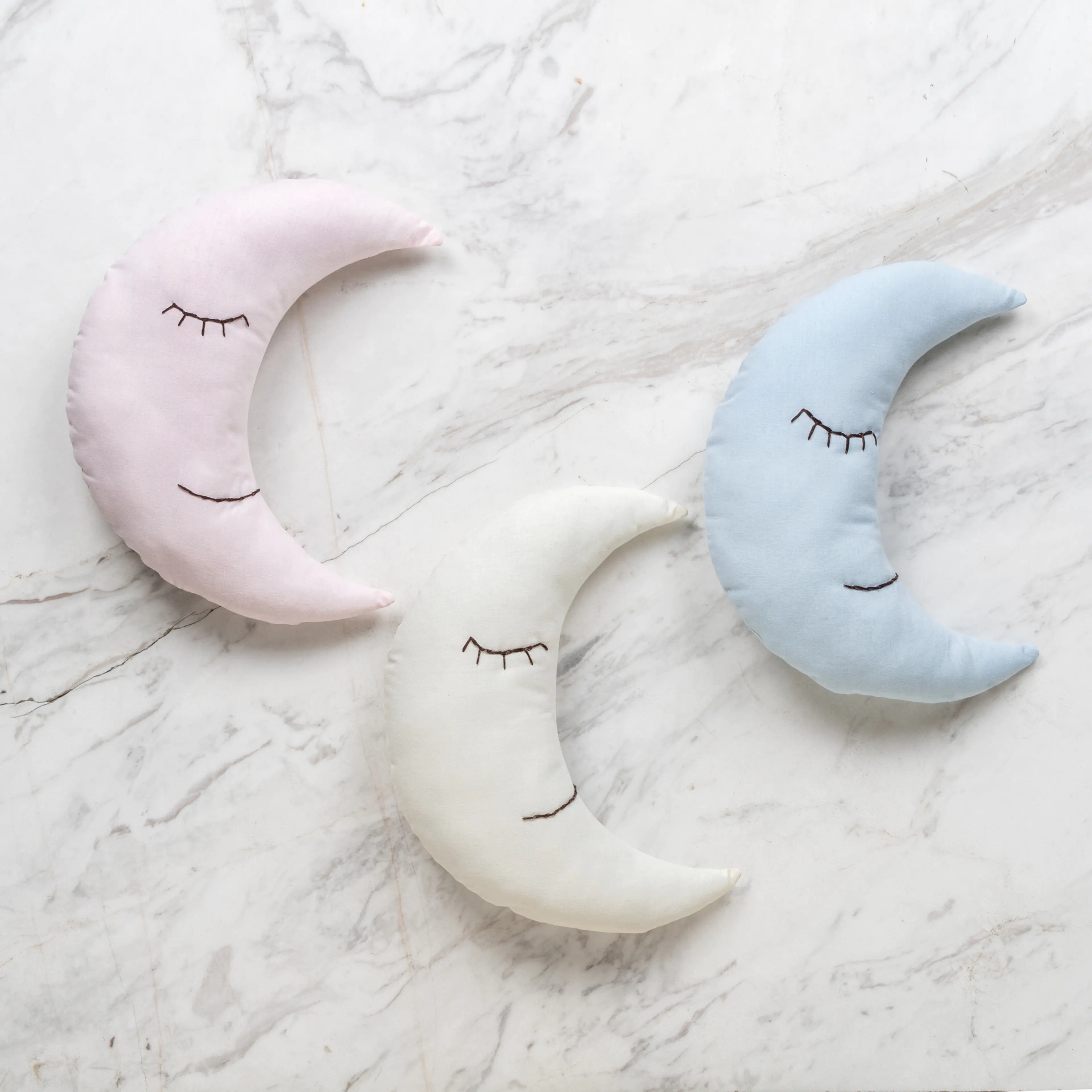 /blobs/pembe-ay-formunda-yastik-d25bfc9be033478b880a0e7e1b9c6f00.webp?ts=09132142