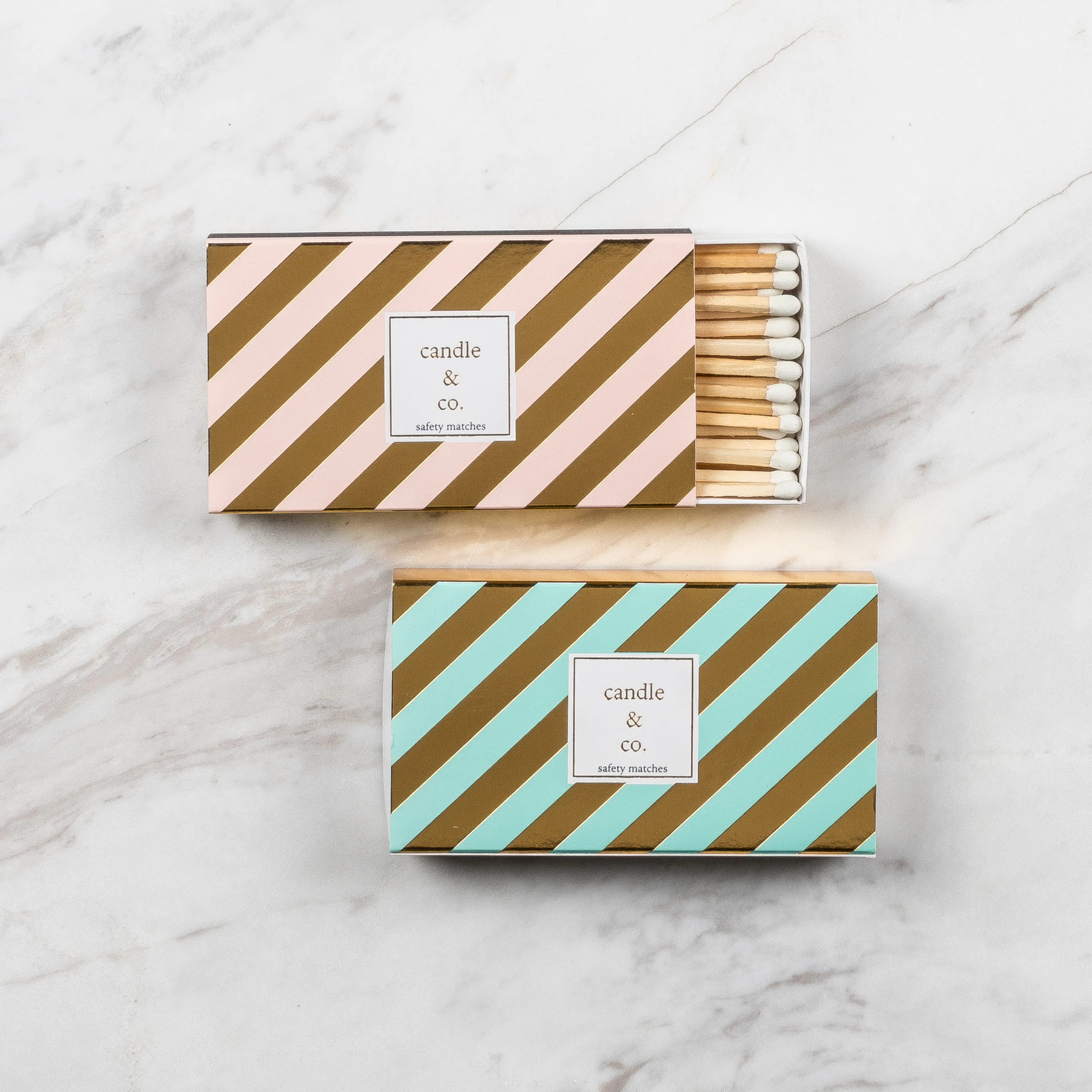 /blobs/pembe-yesil-gold-cizgili-candle-co-cift-tarafli-dev-kibrit-86a39b8133a645df98033cca265f1502.webp?ts=09132142