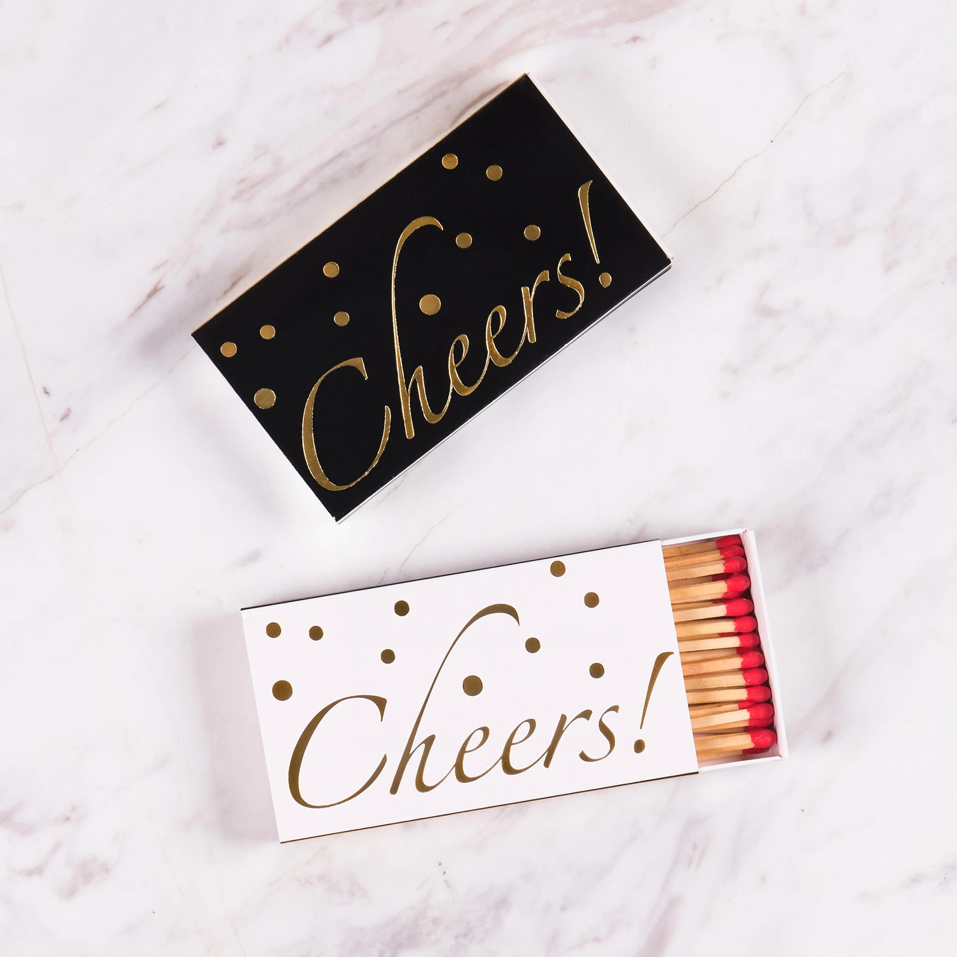 /blobs/siyah-beyaz-cift-tarafli-cheers-dev-kibrit-89db48c19a444d0d99ea7eb82687d1e5.webp?ts=09132142