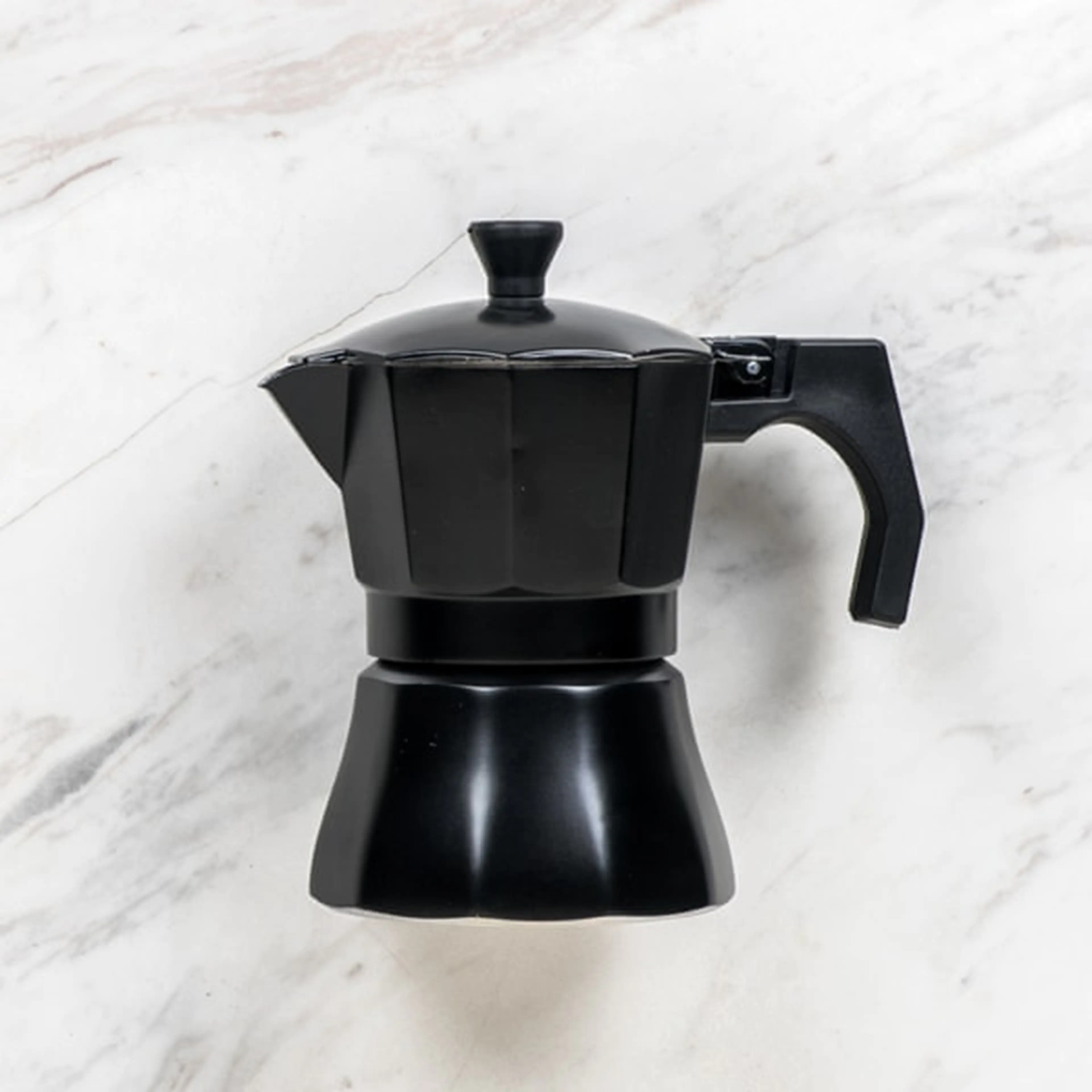 /blobs/siyah-moka-pot-3-kisilik-aluminyum-elde-yikama-48f572b351f14a34a195d8169c6dc697.webp?ts=09132142